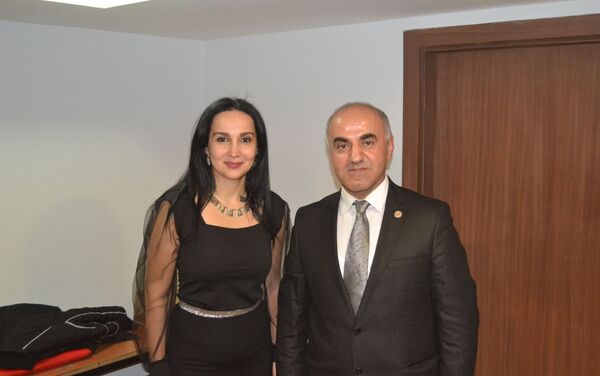 В Измире прошла конференция и концертная программа, посвященная 650-летию великого азербайджанского поэта и философа Имадеддина Насими - Sputnik Азербайджан