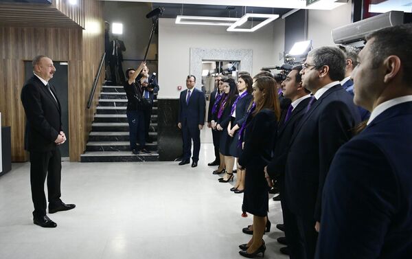 Президент Ильхам Алиев принял участие в открытии центра DOST номер 2 - Sputnik Азербайджан