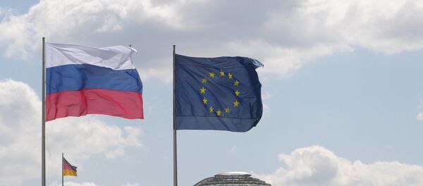  Флаги России и ЕС (слева направо) - Sputnik Азербайджан