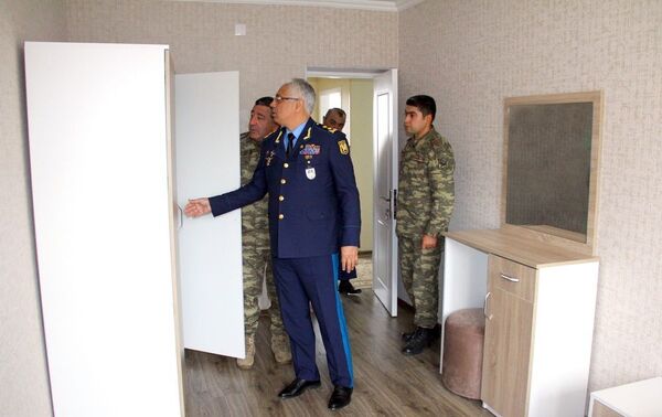 В воинской части Военно-воздушных сил сдано в пользование очередное жилое здание - Sputnik Азербайджан
