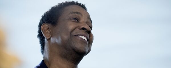 Американский актер Дензел Вашингтон Американский актер Дензел Вашингтон - Sputnik Азербайджан