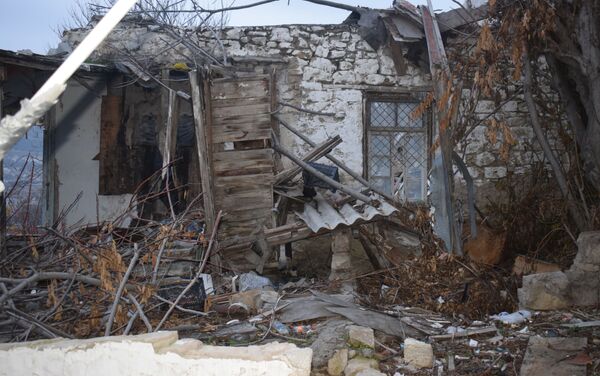 Разрушенные дома в Сабаильском районе - Sputnik Азербайджан
