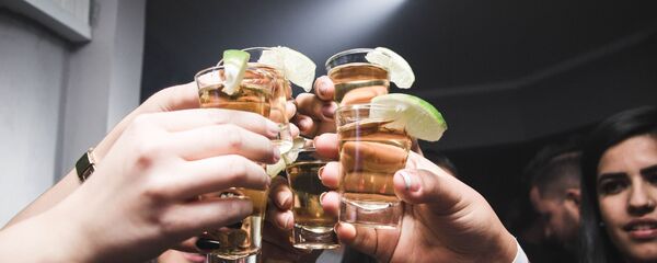 Спиртные напитки, фото из архива - Sputnik Азербайджан