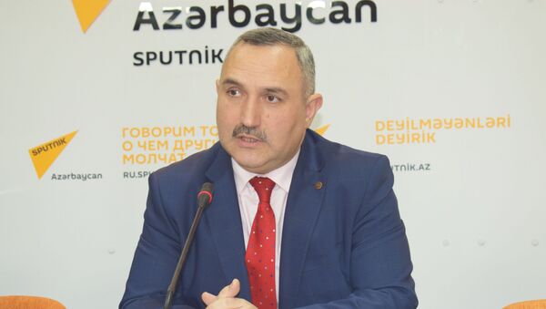 Председатель общественного совета при миграционной службе Азер Аллахверанов - Sputnik Азербайджан