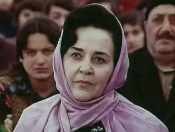Краса азербайджанского кино: почему внуки скрывали родство с легендарной Лейлой Бадирбейли Краса азербайджанского кино: почему внуки скрывали родство с легендарной Лейлой Бадирбейли - Sputnik Азербайджан