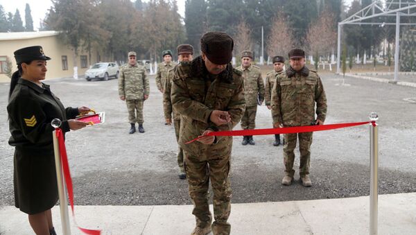 Состоялось открытие очередной новой воинской части в прифронтовой зоне - Sputnik Азербайджан