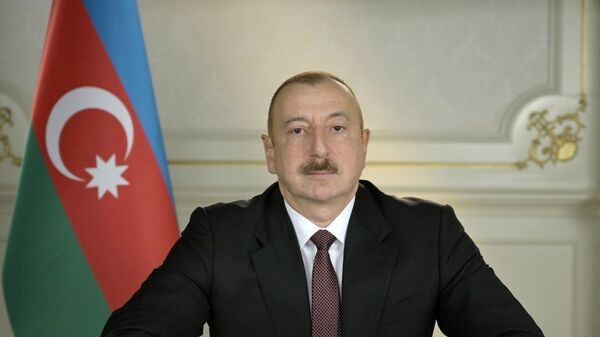Президент Ильхам Алиев во время новогоднего обращения - Sputnik Azərbaycan