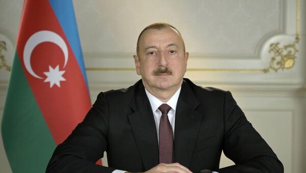 Президент Ильхам Алиев во время новогоднего обращения - Sputnik Азербайджан