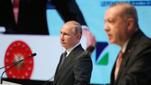 Президент России Владимир Путин и президент Турции Реджеп Тайип Эрдоган на церемонии завершения строительства морского участка газопровода Турецкий поток - Sputnik Азербайджан