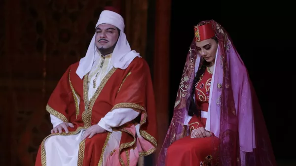 Показ оперы Узеира Гаджибейли  Лейли и Меджнун в Азербайджанском государственном академическом театре оперы и балета - Sputnik Азербайджан
