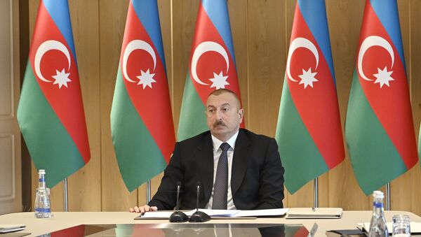 При Президенте Ильхаме Алиеве прошло совещание, посвященное итогам 2019 года - Sputnik Azərbaycan