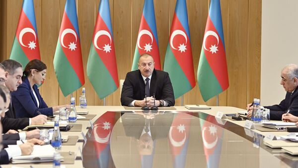 При Президенте Ильхаме Алиеве прошло совещание, посвященное итогам 2019 года - Sputnik Azərbaycan