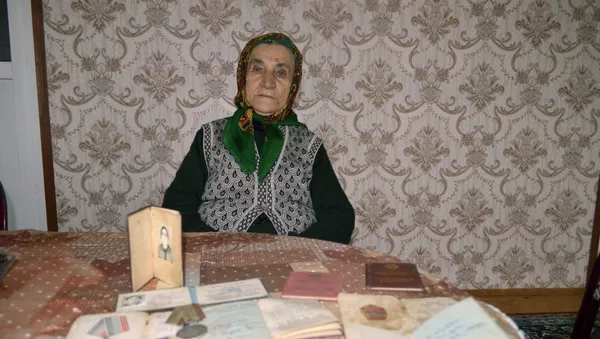 Astaranın Şiyəkəran kəndinin 83 yaşlı sakini Rəfiqə Musa qızı Qəhrəmanova  - Sputnik Азербайджан