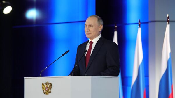 Президент России Владимир Путин выступает с ежегодным посланием Федеральному Собранию. 15 января 2020 - Sputnik Азербайджан