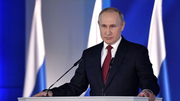 Президент РФ Владимир Путин выступает с ежегодным посланием Федеральному Собранию. 15 января 2020 - Sputnik Azərbaycan