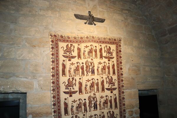 Bakıdakı sirli məbəd: başqa millətdən olanlar öldükləri zaman cəsədləri burada yandırılıb Bakıdakı sirli məbəd: başqa millətdən olanlar öldükləri zaman cəsədləri burada yandırılıb - Sputnik Azərbaycan