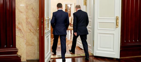 Президент РФ Владимир Путин и председатель правительства РФ Дмитрий Медведев, фото из архива - Sputnik Азербайджан