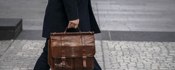 Портфель чиновника, фото из архива Портфель чиновника, фото из архива - Sputnik Азербайджан
