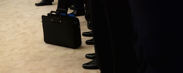 Портфель чиновника, фото из архива Портфель чиновника, фото из архива - Sputnik Азербайджан