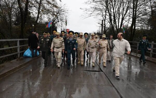 Встреча делегаций Государственной пограничной службы АР и Пограничных войск Ирана - Sputnik Азербайджан