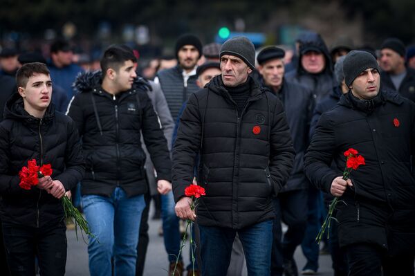 Траурное шествие на Аллее шехидов 20 января 2020 года - Sputnik Азербайджан