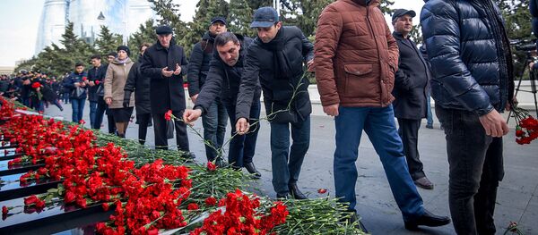 Траурное шествие на Аллее шехидов 20 января 2020 года - Sputnik Азербайджан