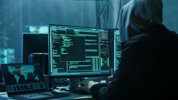 Хакер во время работы  - Sputnik Azərbaycan