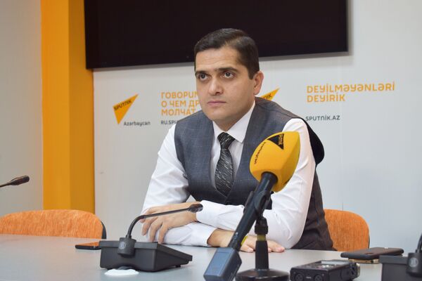 Политолог: Давосский форум дает Баку возможность усилить национальные интересы Политолог: Давосский форум дает Баку возможность усилить национальные интересы - Sputnik Азербайджан