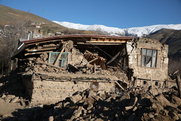 Последствия землетрясения в Элязыг - Sputnik Азербайджан