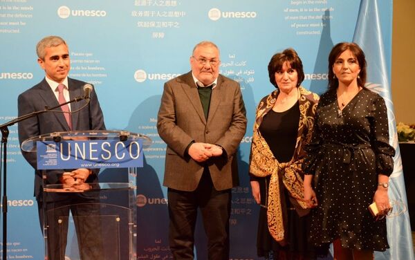 Открытие выставки азербайджанских ковров в штаб-квартире ЮНЕСКО - Sputnik Азербайджан