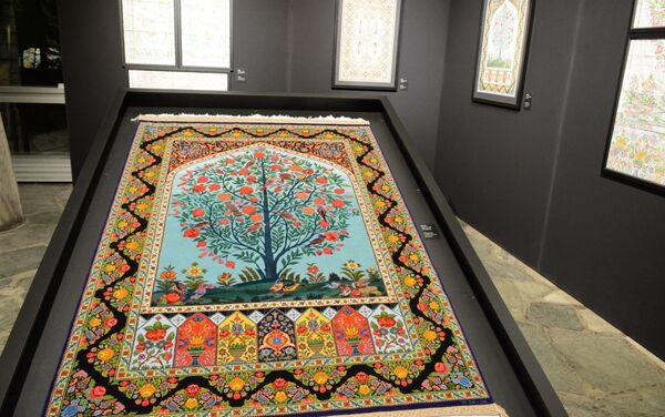 Открытие выставки азербайджанских ковров в штаб-квартире ЮНЕСКО - Sputnik Азербайджан