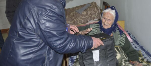 Lənkəranın 115 yaşlı seçicisi - Şabikə Fərhad qızı Axundova Lənkəranın 115 yaşlı seçicisi - Şabikə Fərhad qızı Axundova - Sputnik Азербайджан