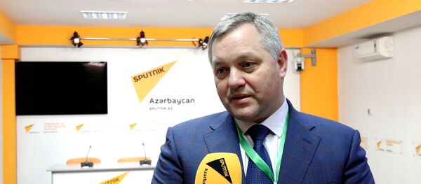 Российский сенатор: люди в Азербайджане не меняются – это преимущество Российский сенатор: люди в Азербайджане не меняются – это преимущество - Sputnik Азербайджан