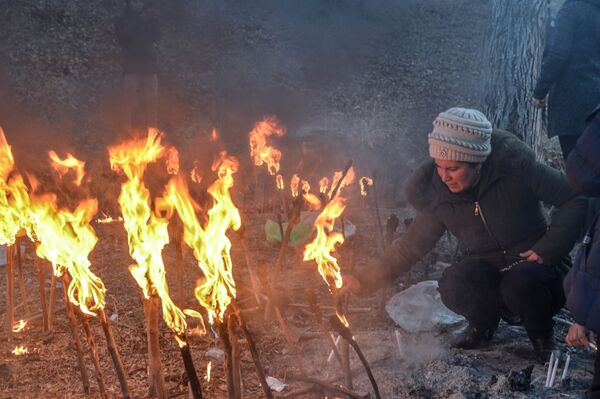 Первый предвестник весны: Хыдыр Наби взмахнул своим волшебным посохом - Sputnik Азербайджан