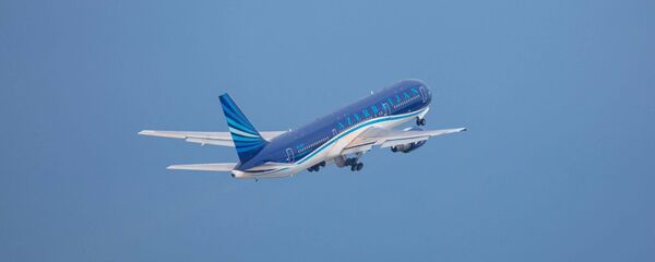 Пассажирский самолет AZAL, фото из архива Пассажирский самолет AZAL, фото из архива - Sputnik Азербайджан