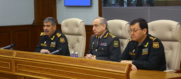 Müdafiə naziri general-polkovnik Zakir Həsənovun rəhbərliyi altında xidməti müşavirə Müdafiə naziri general-polkovnik Zakir Həsənovun rəhbərliyi altında xidməti müşavirə - Sputnik Азербайджан
