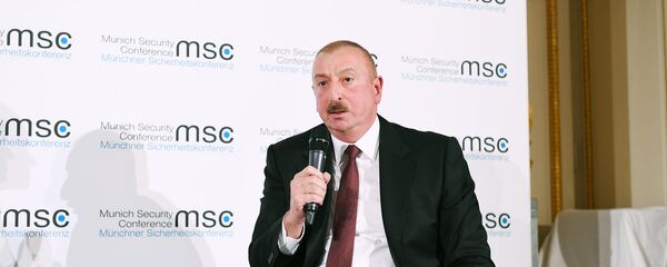 Prezident İlham Əliyev Münxen Təhlükəsizlik Konfransı çərçivəsində Dağlıq Qarabağ münaqişəsi ilə bağlı panel müzakirələrində - Sputnik Азербайджан