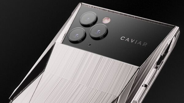 Caviar выпустил элитный айфон имени Tesla  - Sputnik Азербайджан