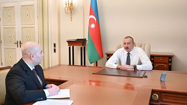 Президент Ильхам Алиев принял председателя правления Бакинского транспортного агентства Вусала Керимли - Sputnik Азербайджан