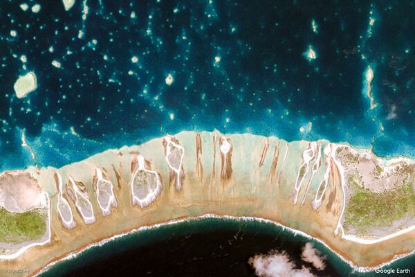 Изображение из космоса местности в районе островов Туамоту и Гамбье, Французская Полинезия - Sputnik Азербайджан