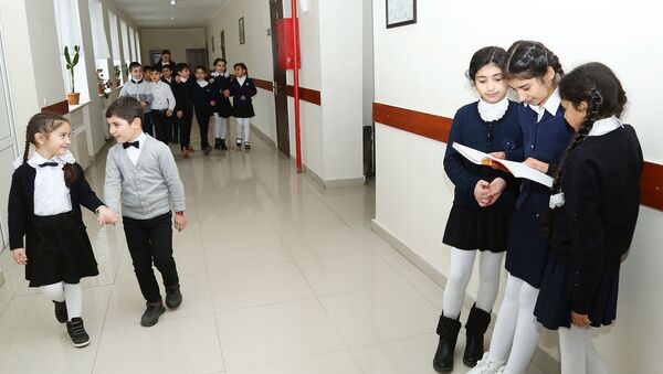 В одной из бакинских школ, фото из архива - Sputnik Азербайджан