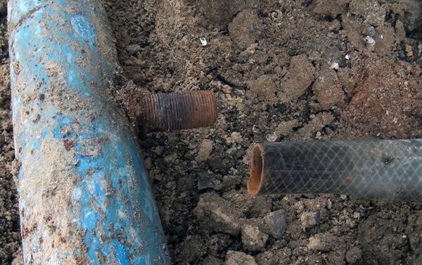 Незаконное подключение к газовой трубе  - Sputnik Азербайджан