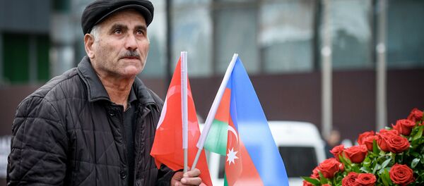 Церемония почтения памяти жертв Ходжалинской трагедии Церемония почтения памяти жертв Ходжалинской трагедии - Sputnik Азербайджан