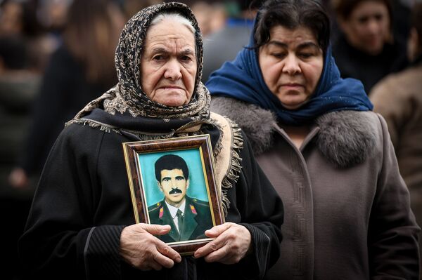 Церемония почтения памяти жертв Ходжалинской трагедии  - Sputnik Азербайджан