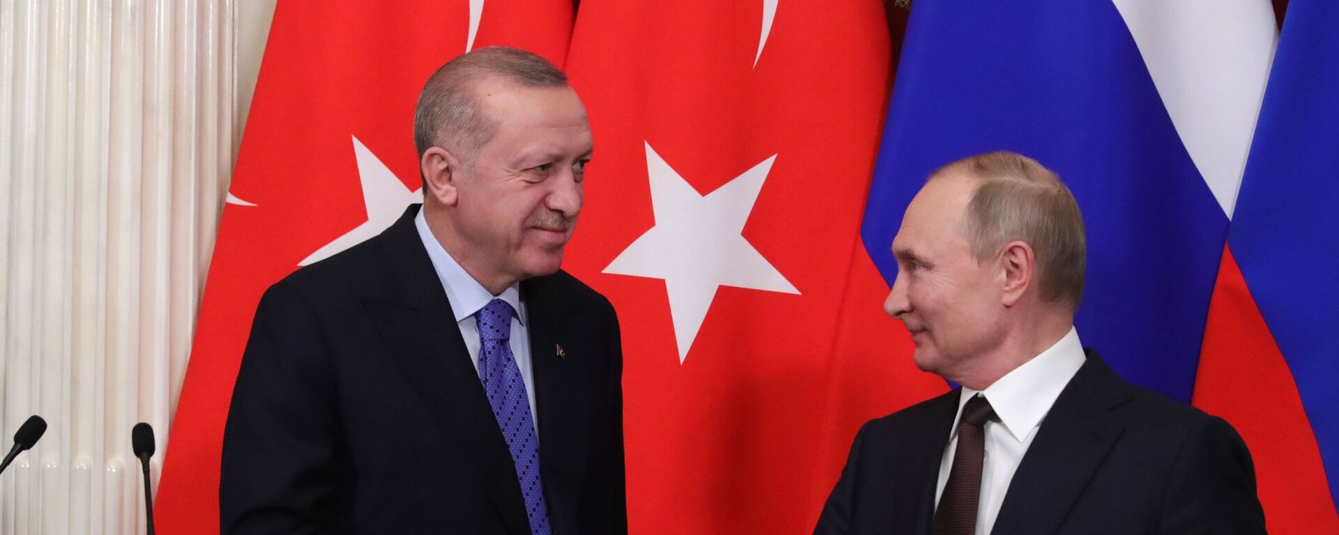 Президент РФ Владимир Путин и президент Турции Реджеп Тайип Эрдоган ( слева) - Sputnik Азербайджан, 1920, 27.01.2022