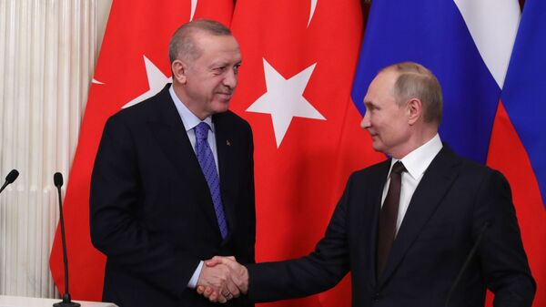 Президент РФ Владимир Путин и президент Турции Реджеп Тайип Эрдоган ( слева) - Sputnik Azərbaycan