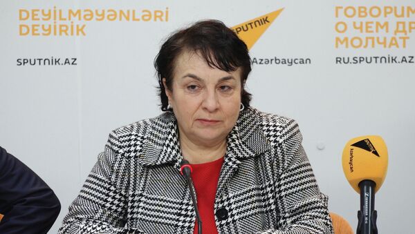 Насколько учебник является ключевым в учебном процессе – ответ эксперта - Sputnik Азербайджан