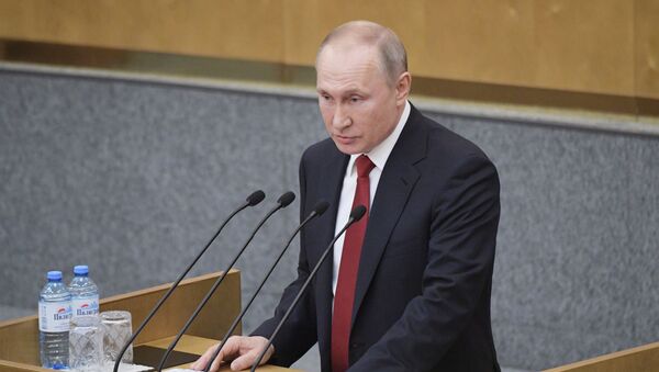 Президент РФ Владимир Путин на пленарном заседании Государственной Думы РФ - Sputnik Azərbaycan