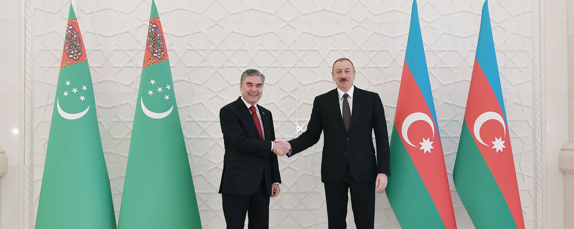 Церемония официальной встречи в Баку президента Туркменистана - Sputnik Азербайджан, 1920, 10.11.2021