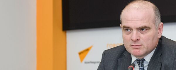 Заместитель директора Русской школы экономики UNEC Эльшад Мамедов - Sputnik Азербайджан
